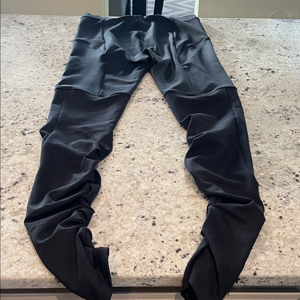 ALO Yoga Black Leggings